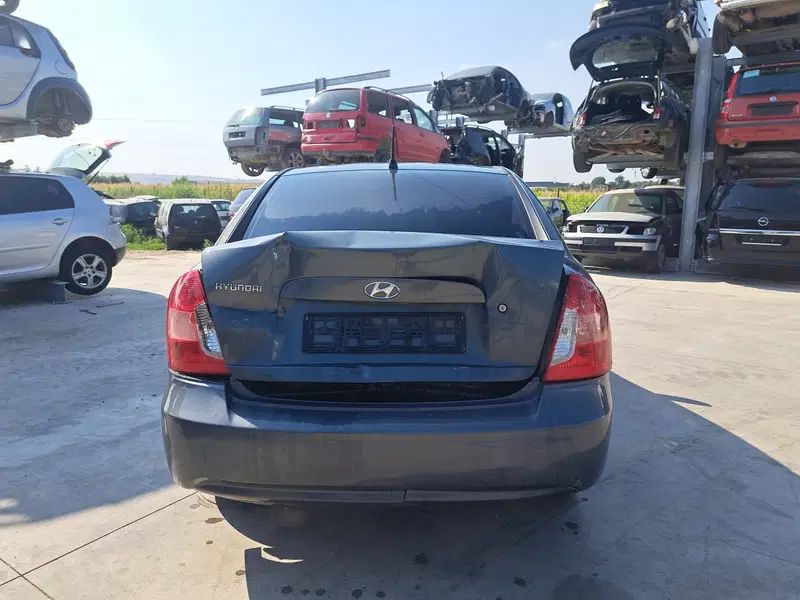 Dezmembrez Hyundai Accent 3 (MC) [Fabr 2005-2008]
