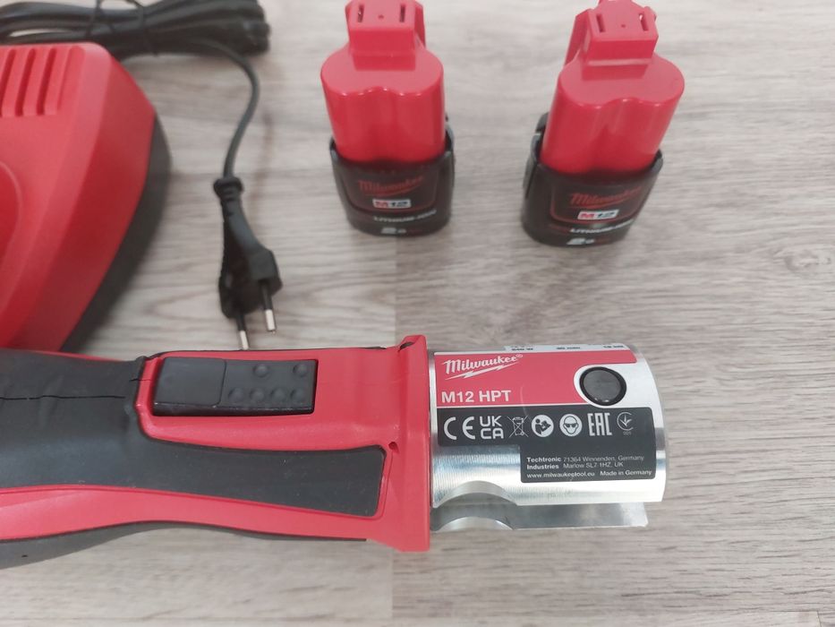 Set presa hidraulica sertizat milwaukee M12 HPT, 2 acumulatori și inc,