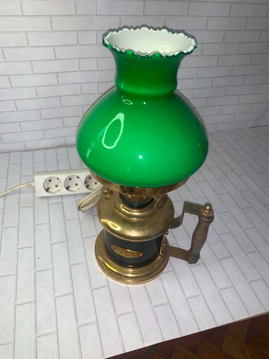 Lampa cu maner din alama