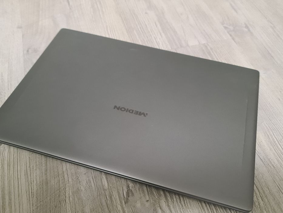 Laptop Medion  i7 generatia 11