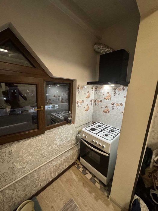 Срочно...Сергели 2 2хона 58квадрат 7-этаж