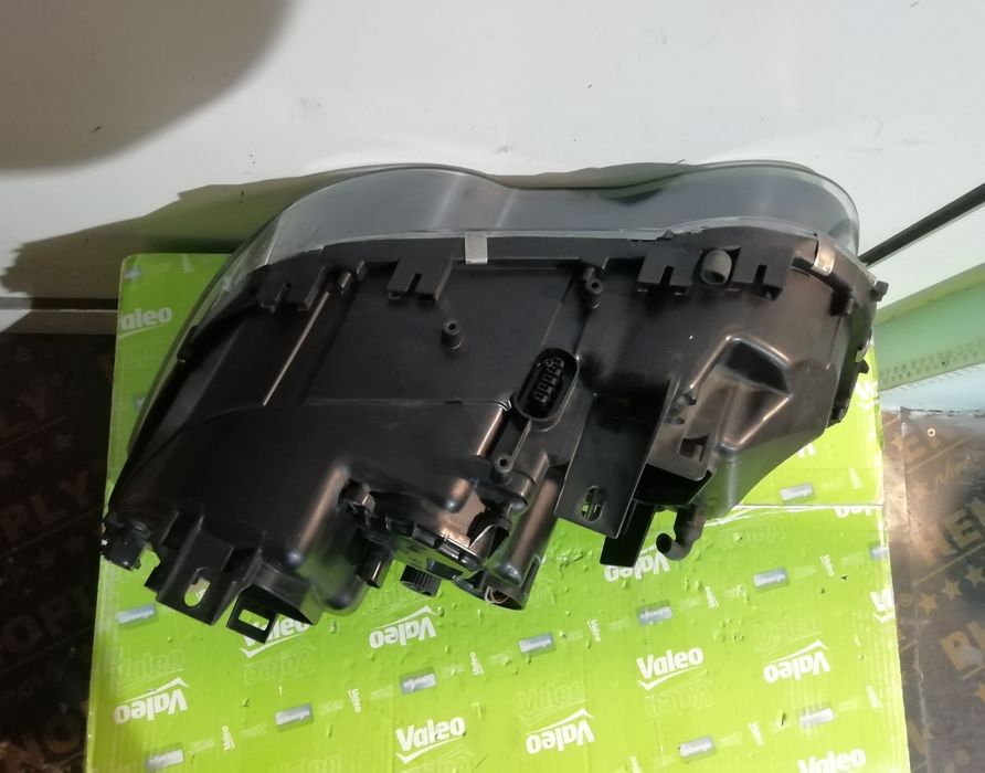 Фар Фарове за БМВ 7 Е65 / BMW 7 E65 Bi-Xenon.