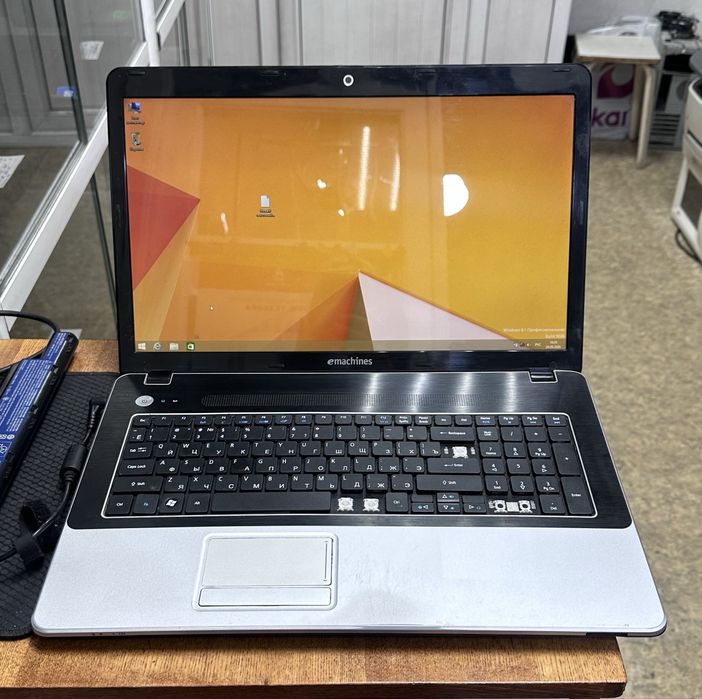 Ноутбук Emachines 15.6” Core i3/6gb/HDD320g/Radeon 6300M, с гарантией