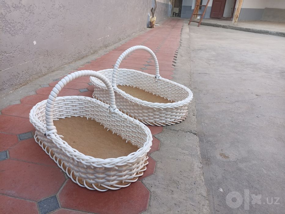 Gul meva shokolad sovgʻalar uchun rattan savatlar