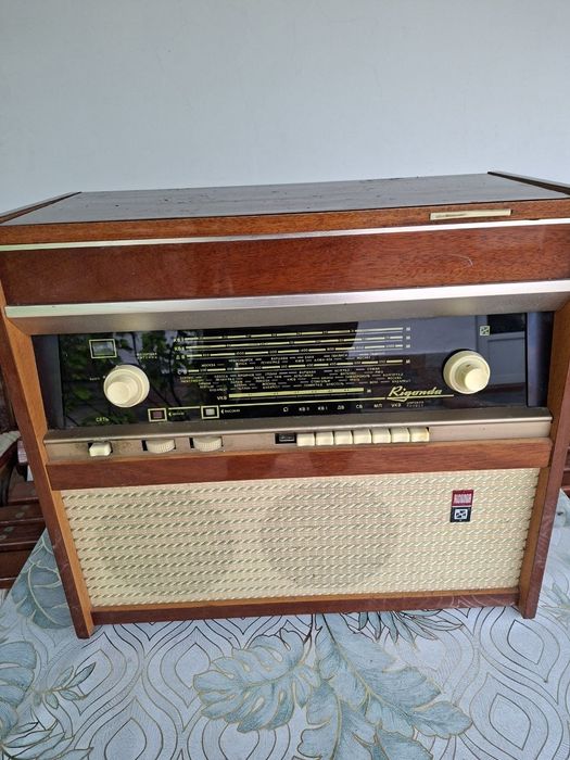 Продам ретро радио Ригонда