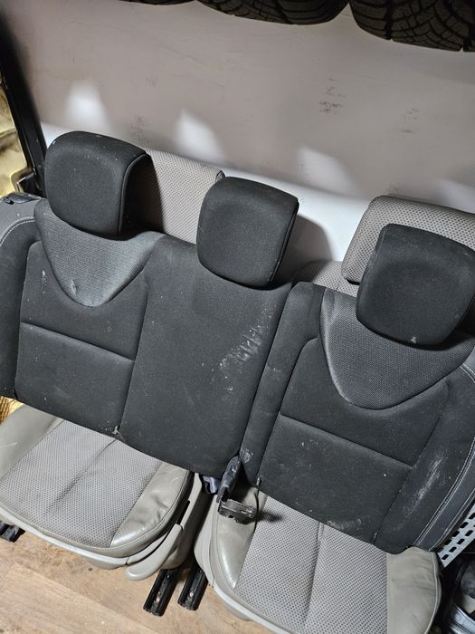 Bancheta + centuri clio 4 + polita portbagaj