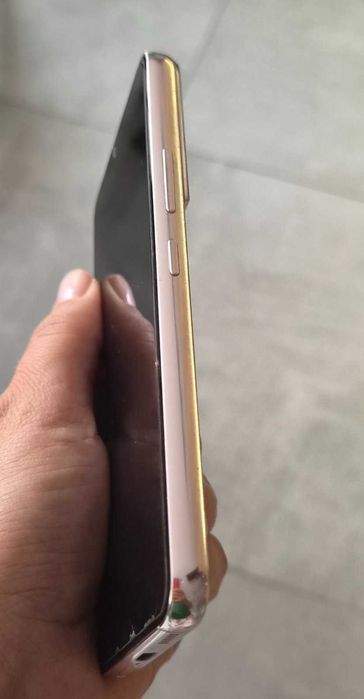 Телефон SAMSUNG S22
