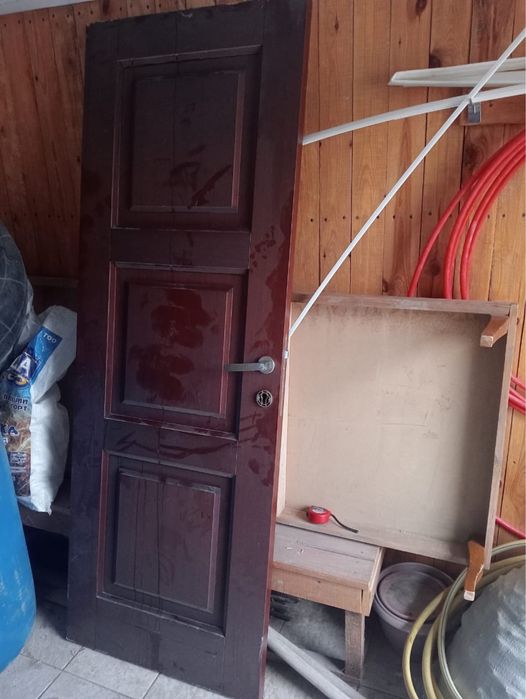 Продам межкомнатный дверь