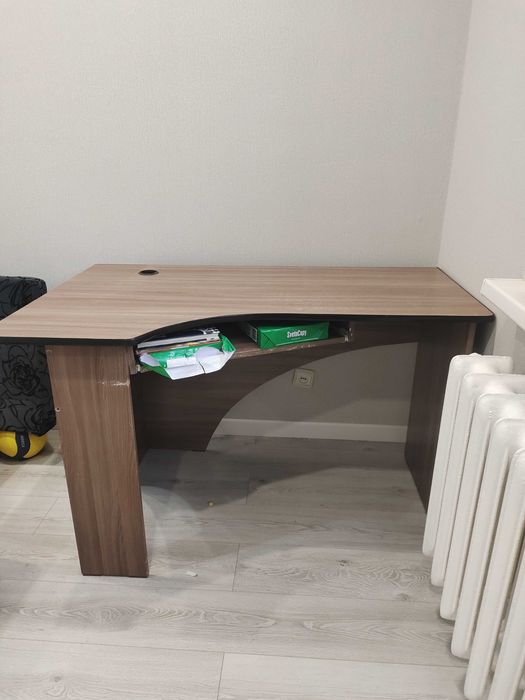 Стол для работы.