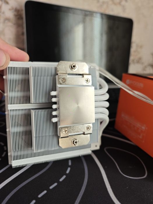 Продам кулер процессора ID-Cooling IS-55 ARGB White
