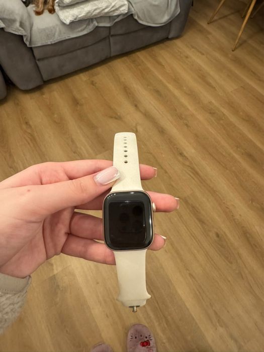 Apple Watch 11 /42mm Топ Състояние