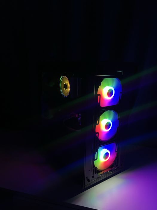 Calculator Gaming 2K Ryzen 7 5700 16GB Nvidia RTX 2080Ti SSD 1TB