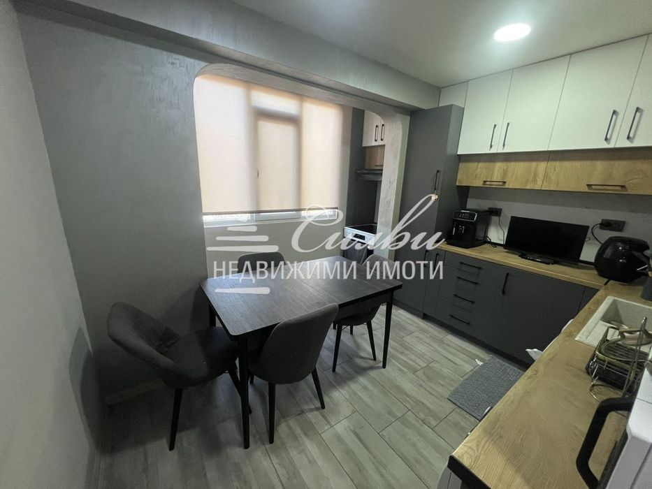 Тристаен апартамент - кв.Тракия!