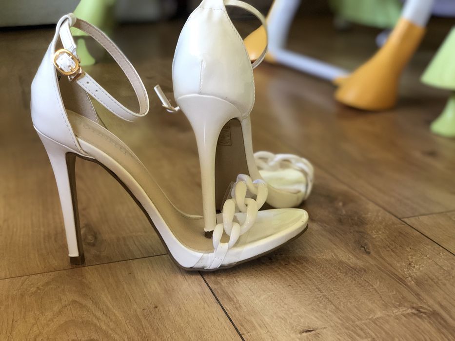 Дамски обувки /токчета