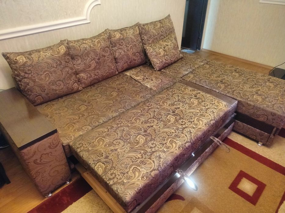 Отдам Диван бесплатно!