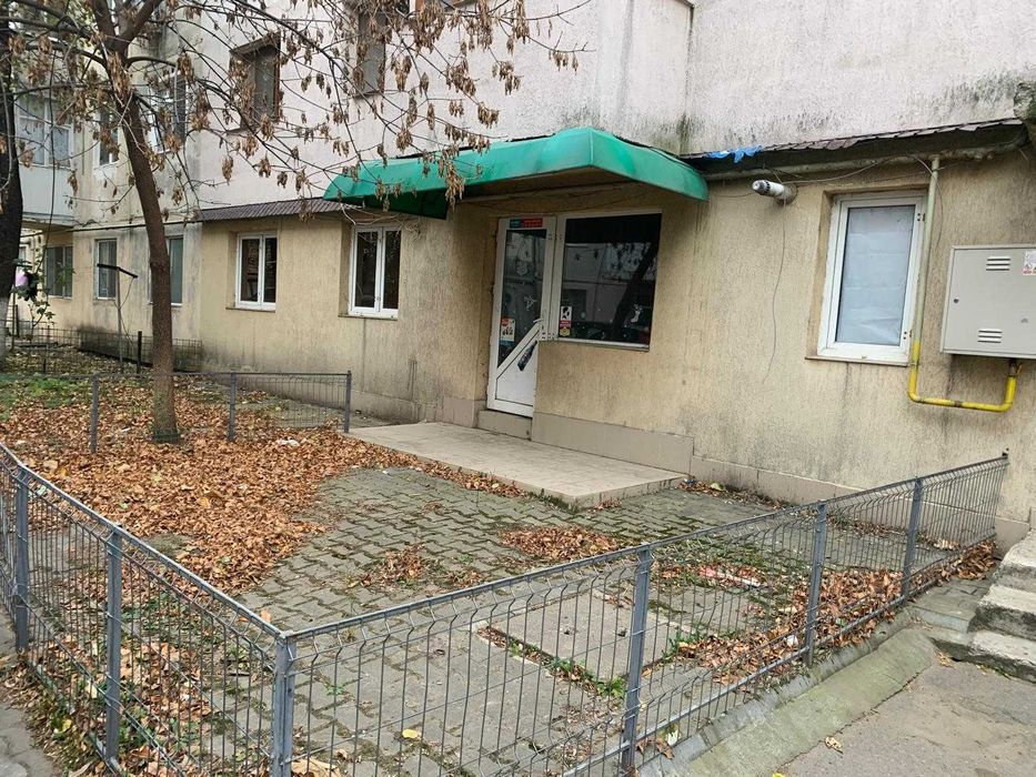 Apartanent/spatiu comercial 3 camere 60 mp Stadion