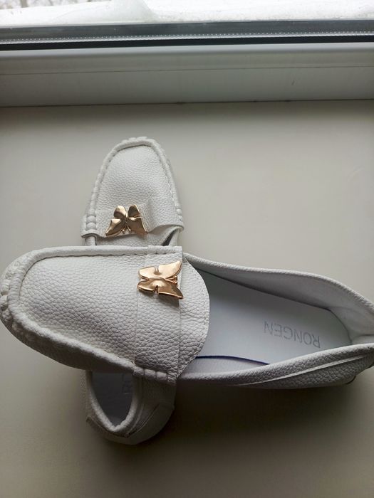 Продам женские лоферы 41