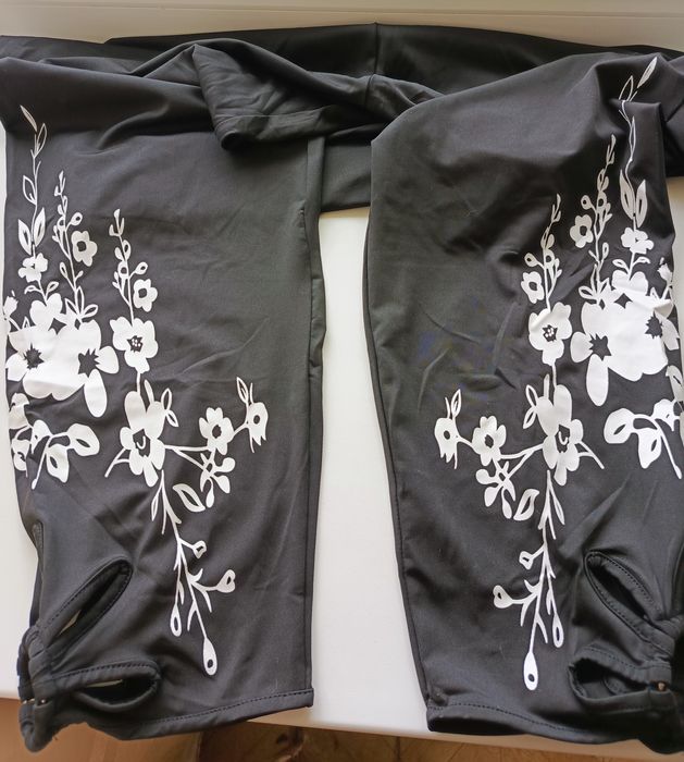 Продам женские джинсы