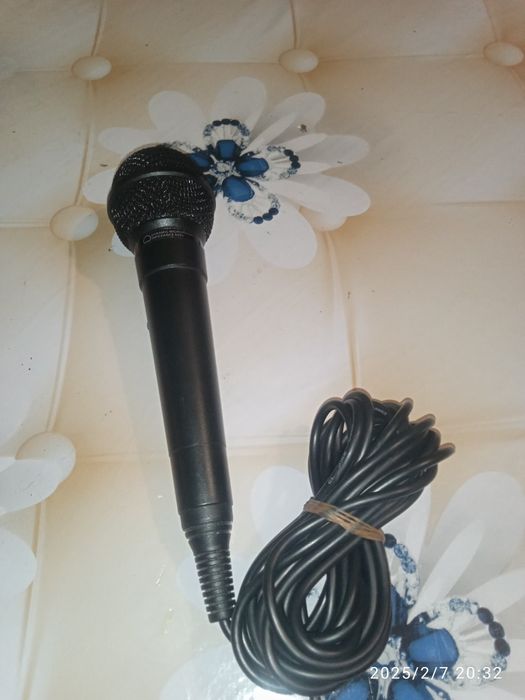 Продам микрофон LG