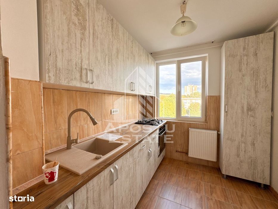 Apartament 2 camere, renovat, centrala proprie, Generala 2, Hunedoara