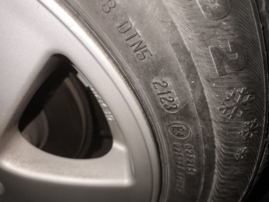 Лети джанти 14 цола  за VW с зимни гуми SEMPERIT Master-Grip 2