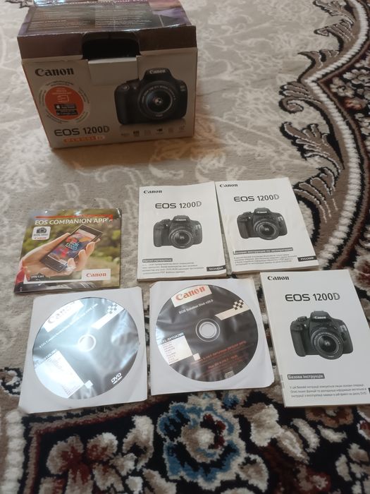 Canon  EOS 1200D