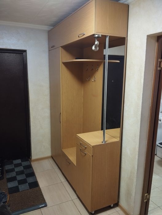 Шкаф для прихожей