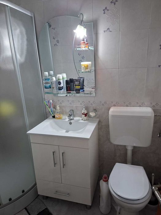 Vând garsonieră etaj 2