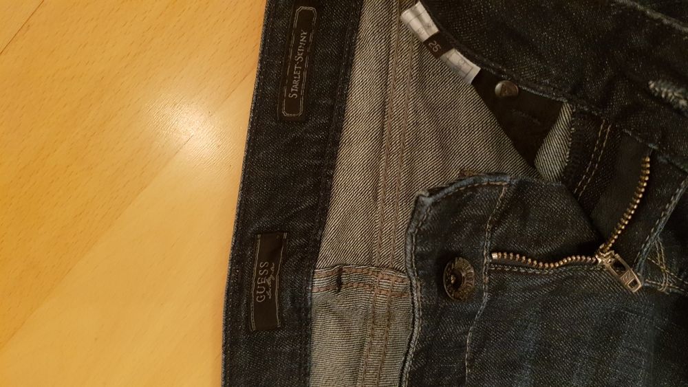 Jeans fete GUESS model cu paiete