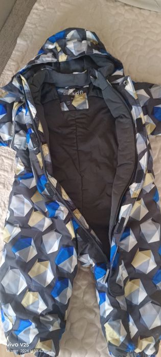 Продам детский зимний комбинезон..