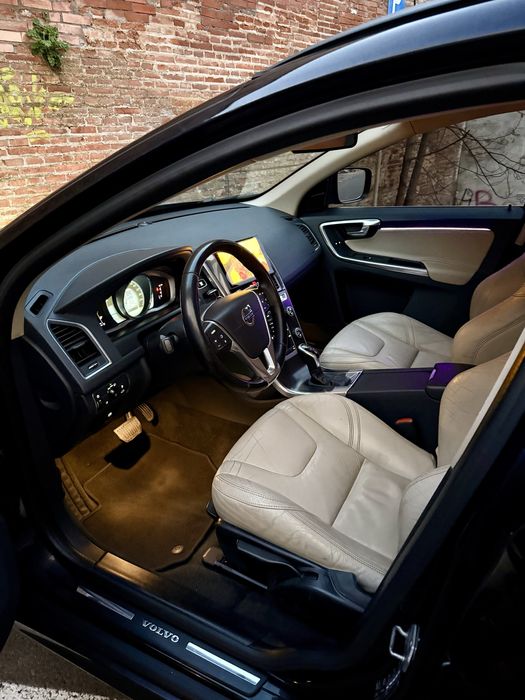 Volvo XC60 2014 2.0 diesel motor 5 cilindri 163 cai - incalzire auxiliara, Proprietar