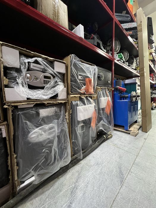 Сейф простой песок