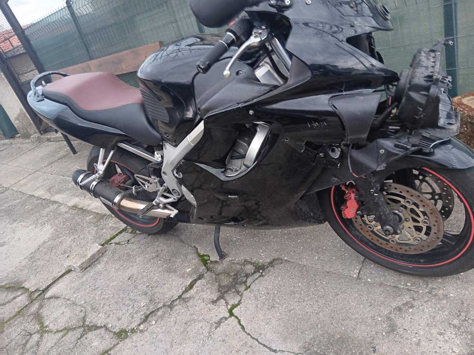 Honda CBR 600F4 1999г. – РЕГИСТРИРАНА