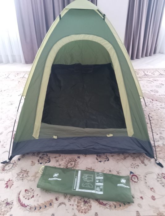 Палатка двухместная продам.