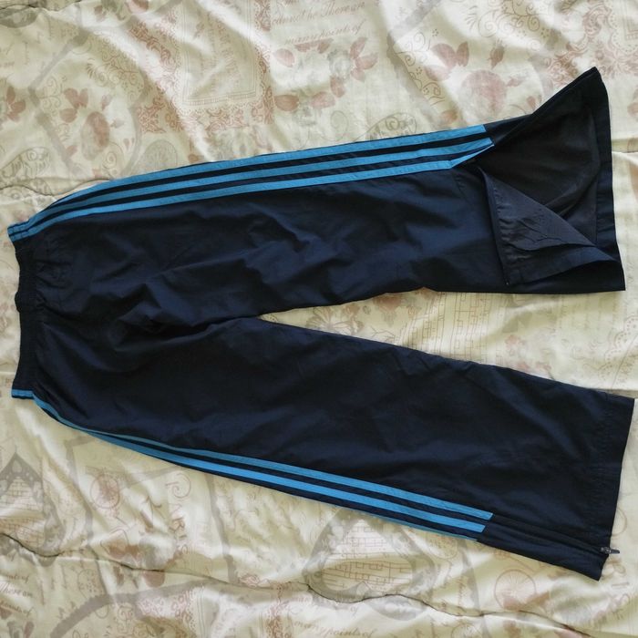 Комплект анцуг Adidas 11-12 г.Цена 44.99 лв.