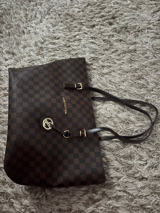 Geanta Louis Vuitton