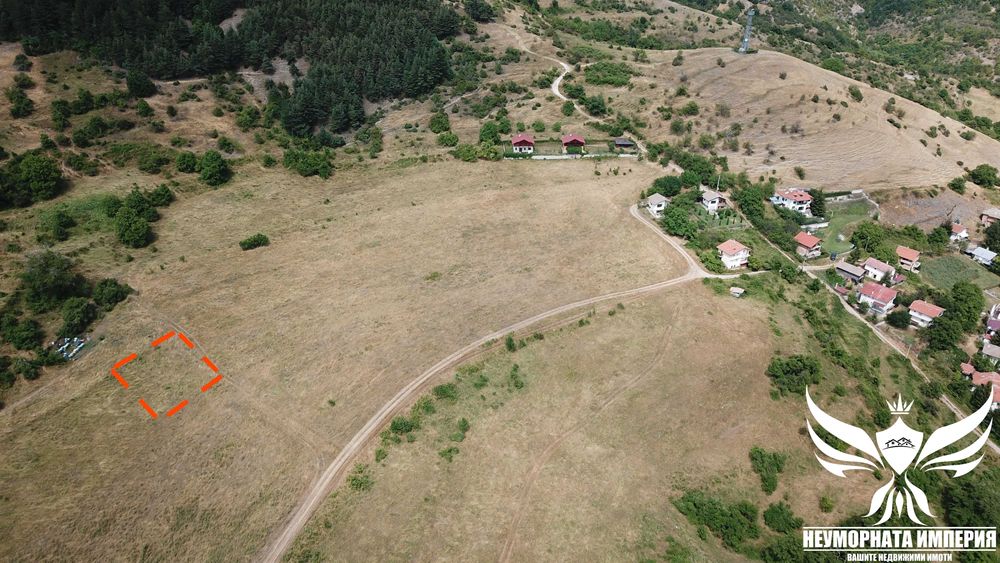 Продавам земеделска земя 362кв.м. в село Орехово обл.Смолян