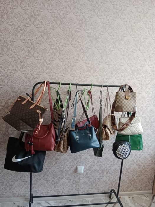 Продам сумки новые разные