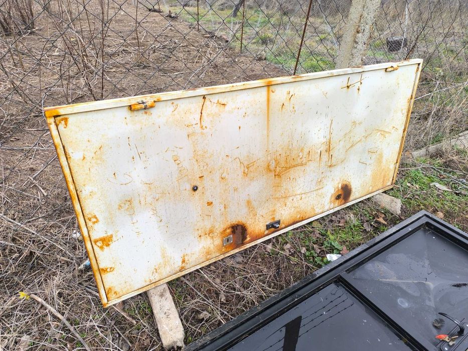 Метални врати желязна врата