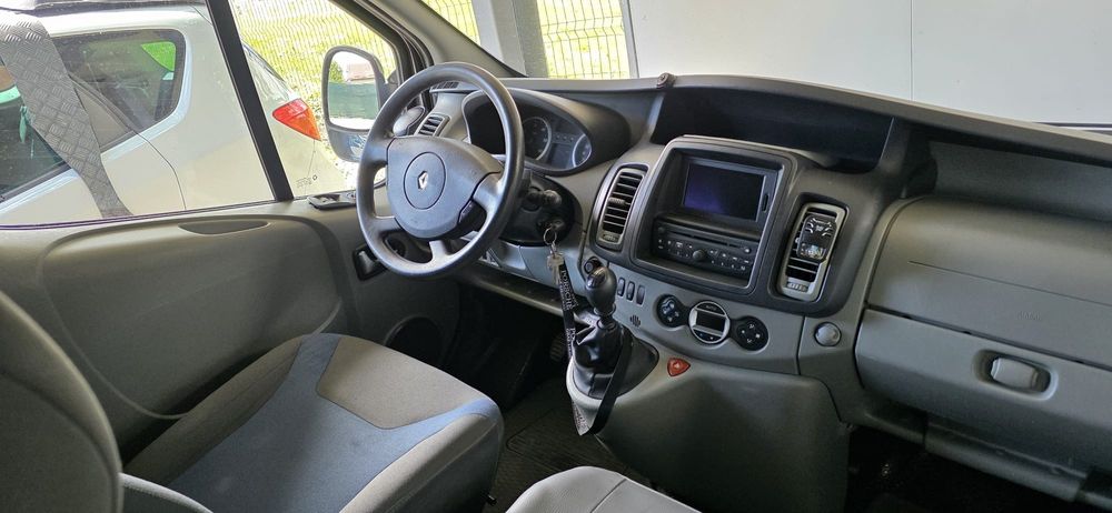RENAULT Trafic 2013 — imagine 5