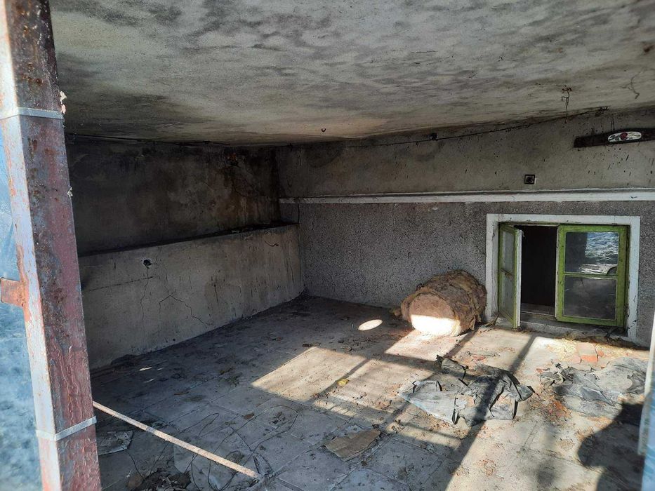 Продава се дворно място със стара къща  с. Неофит Рилски