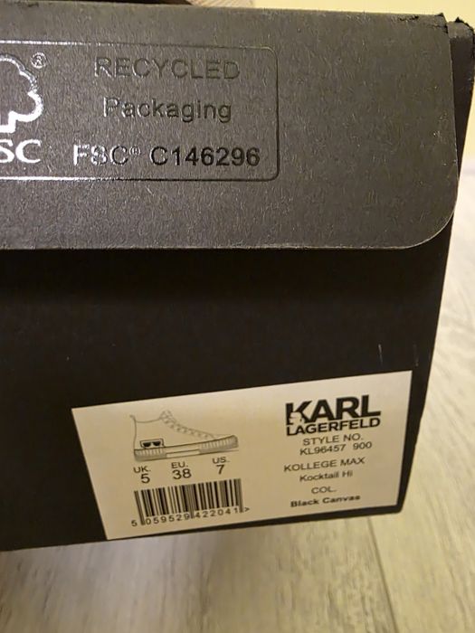 Karl Lagerfeld кецове