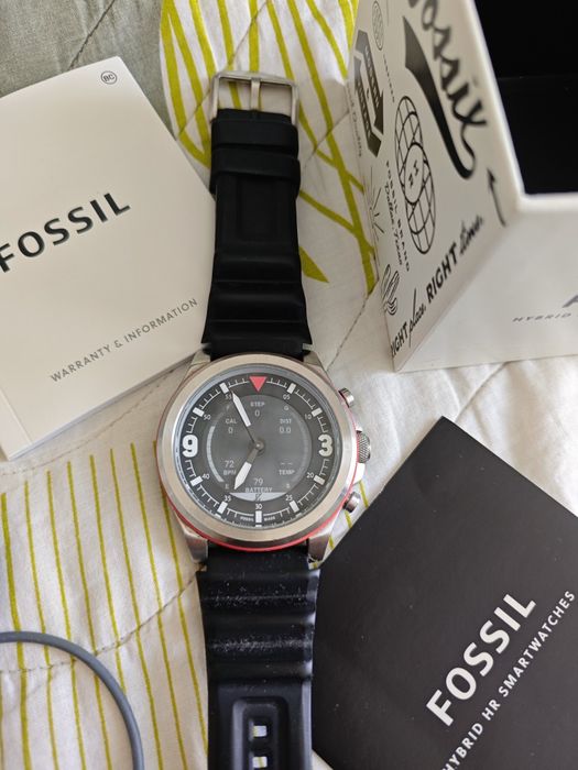 Хибриден смар часовник Fossil HR Latitude FTW7020