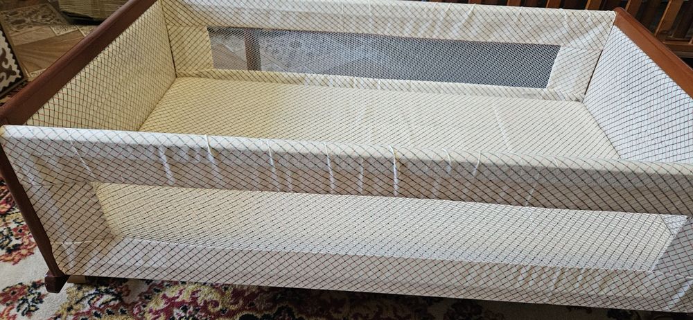 Детская кроватка с люлькой