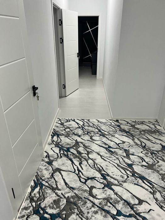 сдаю 2х комнатную квартиру  в новостройке вся укомплектованна !