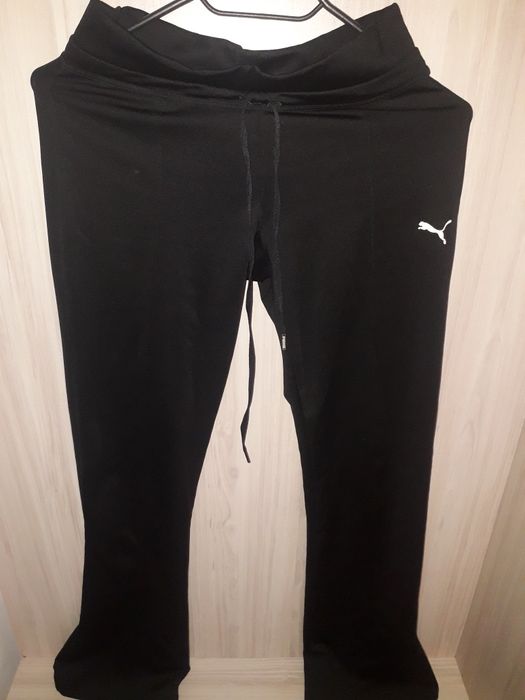 Суичър и две долнища