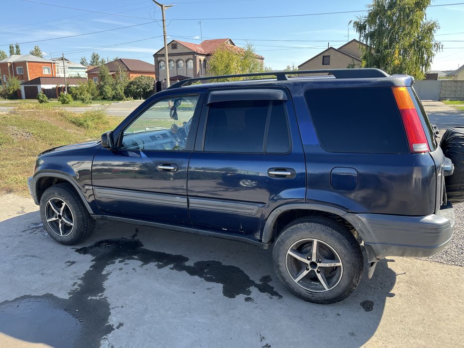 Продам отличный семейный автомобиль