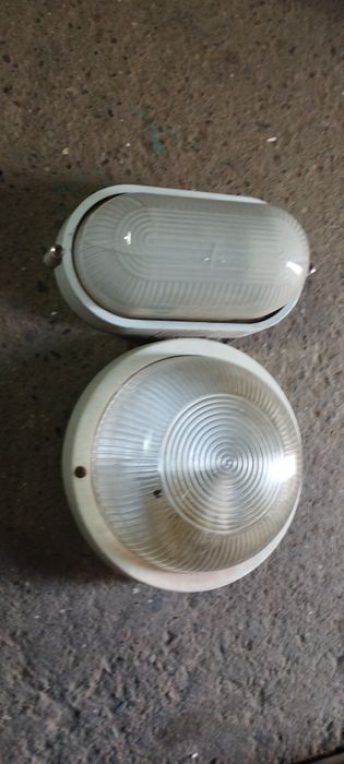 Продам настенные светильники
