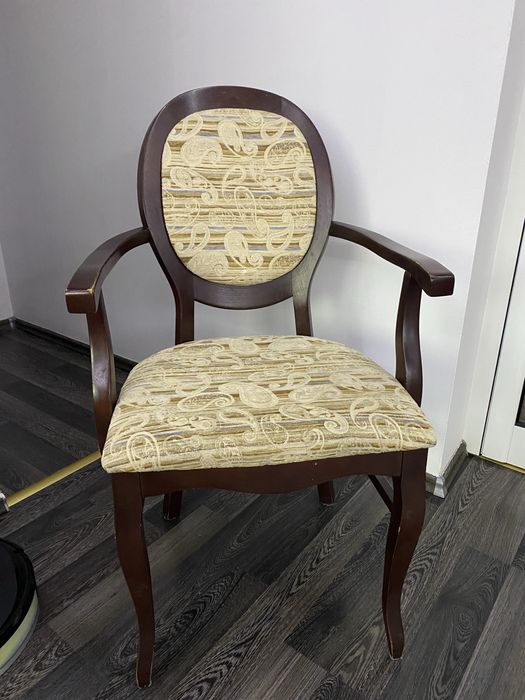 Масивен стол барок