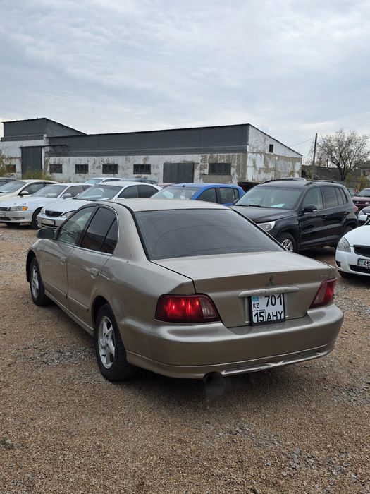 Mitsubishi Galant